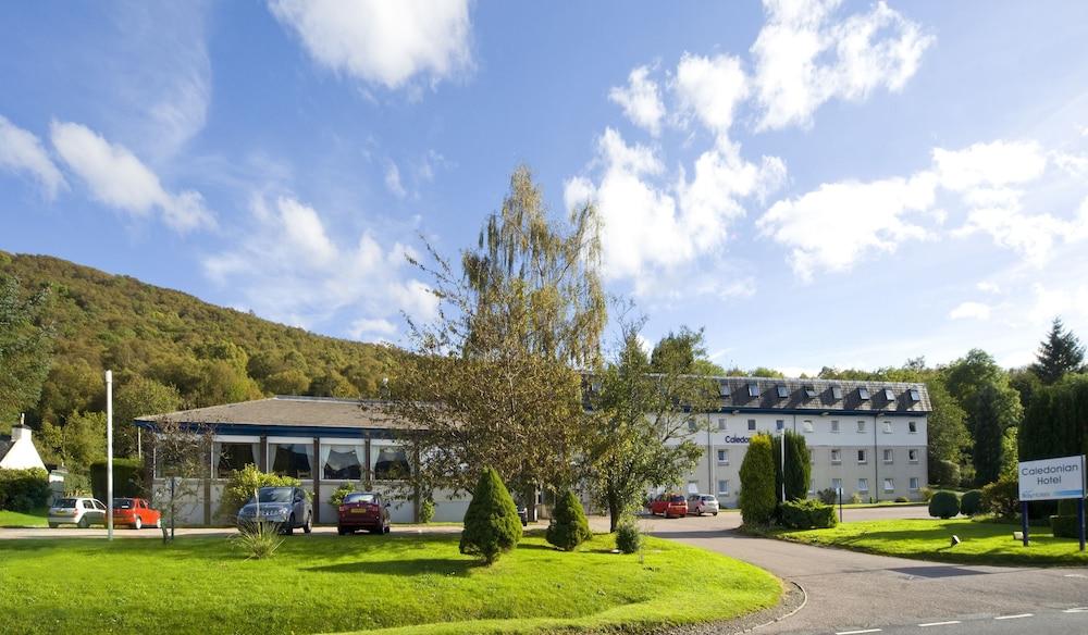 Отель The Caledonian